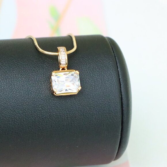 "Elegant White Stone Pendant in Gold Finish with Baguette Detailing, XPPT1777 - Picture 5 of 13